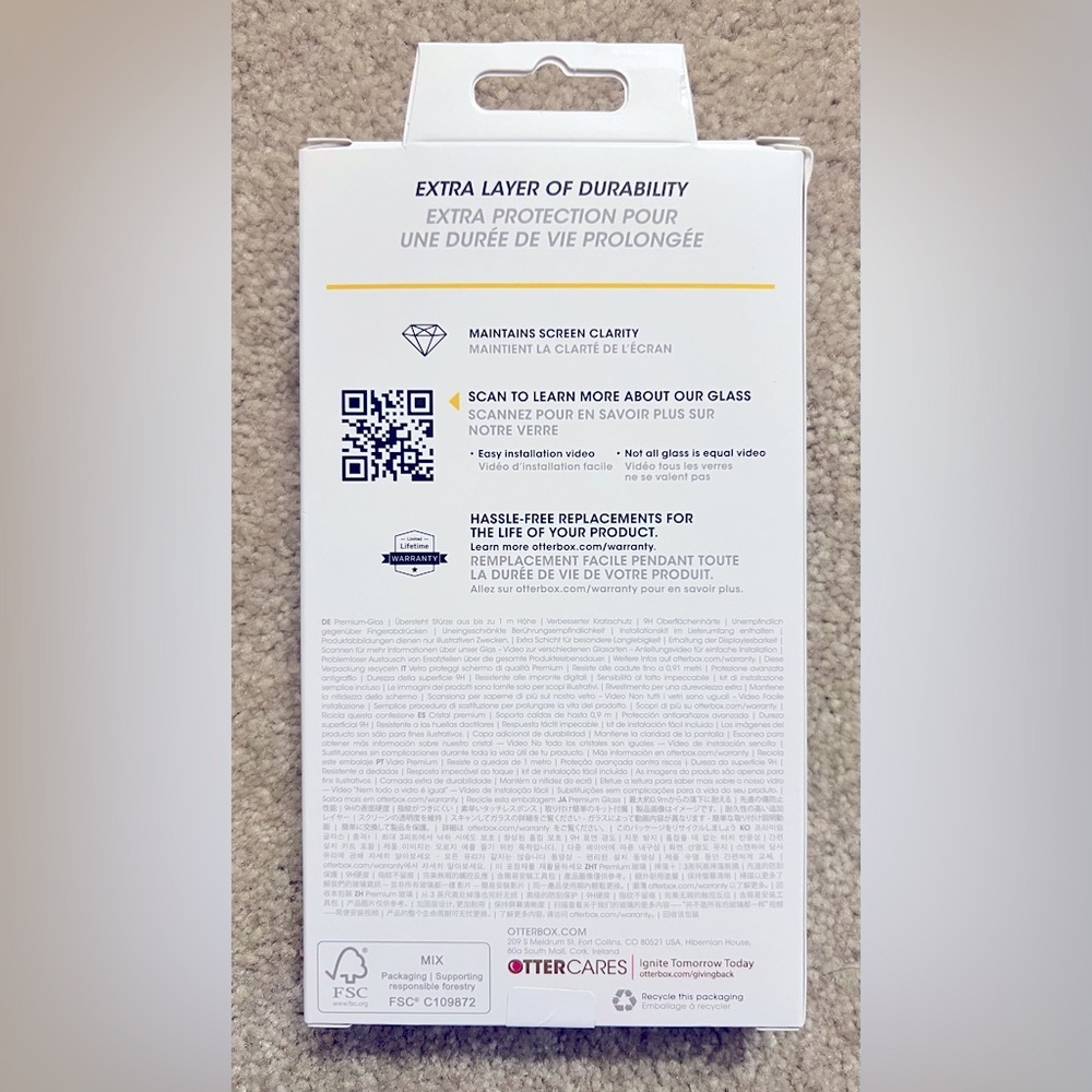 OtterBox Premium Screen Protector for Smartphones - iPhone 15 Pro - Picture 2 of 2